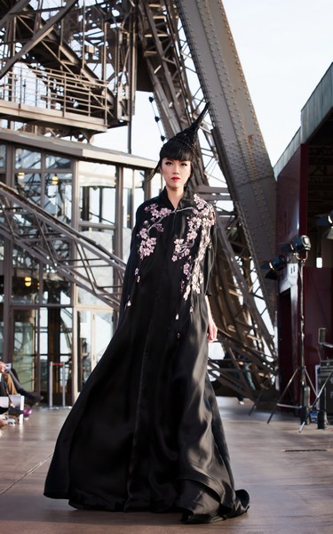 Unconventional Catwalk Took Over Paris The Phenomenal Success of Jessia Minh Anhs Autumn Fashion Show Atop the Eiffel Tower